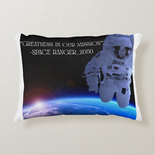 Space ranger accent pillow アクセントクッション (正面)