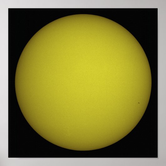 Space Shuttle Atlantis is seen in silhouette ポスター (正面)