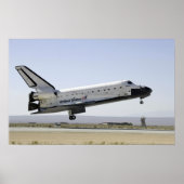 Space Shuttle Atlantis prepares for landing 2 ポスター (正面)