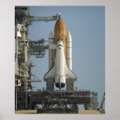 Space Shuttle Discovery sits ready ポスター (正面)