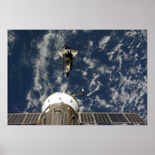 Space Shuttle Endeavour and a Soyuz spacecraft ポスター
