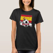 Spain SOCCER BALL AND FLAG DISTRESSED Tシャツ (正面)