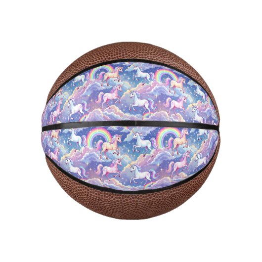 Sparkly rainbow and unicorns on clouds ミニバスケットボール (正面)
