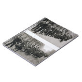 Spartacistsの(上の)革命家のライフルのドリル ノートブック (左側)