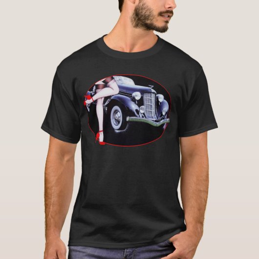 Speedster車の赤いハイヒールは女性足に蹄鉄を打ちます Tシャツ (正面)