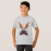 Sphynx Cat Holding Game Controller Tシャツ (正面フル)