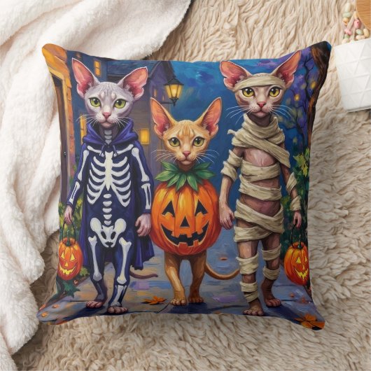 Sphynx Cats Trick-or-Treating in Halloween Costume クッション (ブランケット)