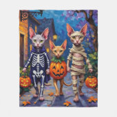 Sphynx Cats Trick-or-Treating in Halloween Costume フリースブランケット (正面)