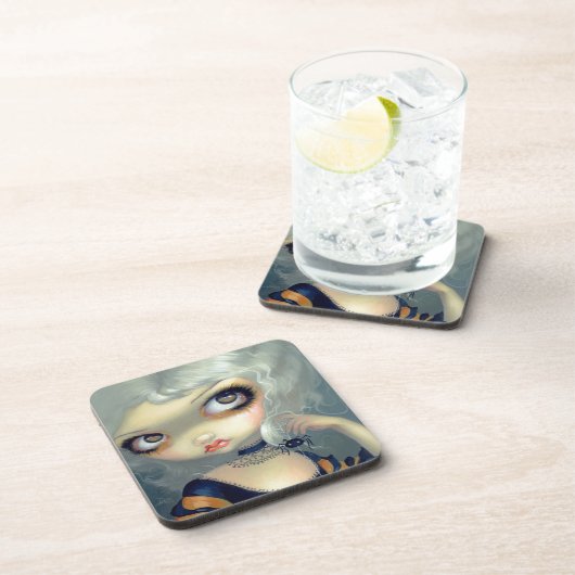 "Spiderling"のコースターが付いているポートレート コースター (右側)