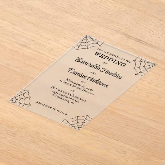 Spiderwebs Black and White Gothic Wedding アクリル招待状 (レイダウン)