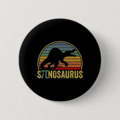 Spinosaurus - Dinosaur Pi Day Funny Math Pun  缶バッジ (正面)