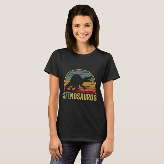 Spinosaurus - Dinosaur Pi Day Funny Math Pun  Tシャツ (正面フル)