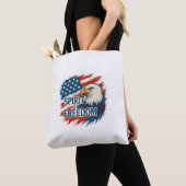 Spirit of American Freedom –Design for 4th of July トートバッグ (クローズアップ)