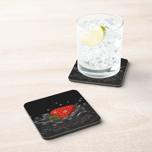 Splashing strawberry コースター (右側)