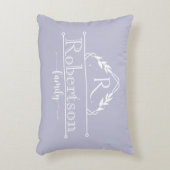 Split Monogram Family Name Soft Lavender Frame アクセントクッション (正面(垂直))