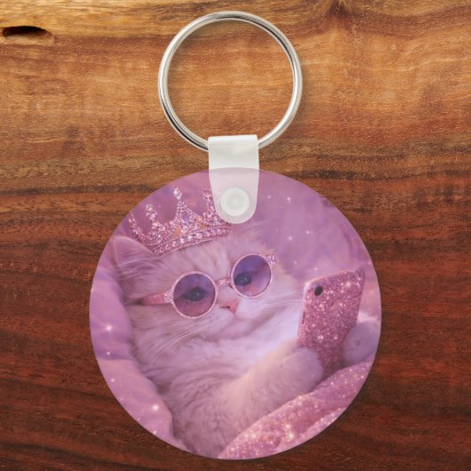 Spoiled Princess Cat Texting in Bed                キーホルダー (正面)