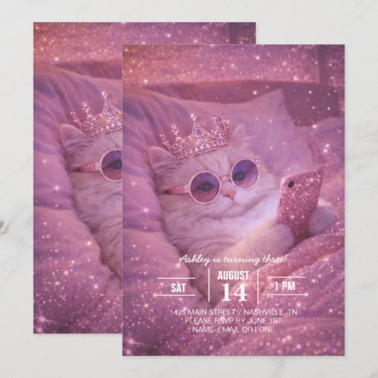 Spoiled Princess Cat Texting in Bed                招待状 (正面/裏面)