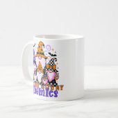 Spookin’ With My Gnomies: Retro Halloween Friends コーヒーマグカップ (正面左)
