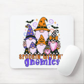 Spookin’ With My Gnomies: Retro Halloween Friends マウスパッド (マウス)