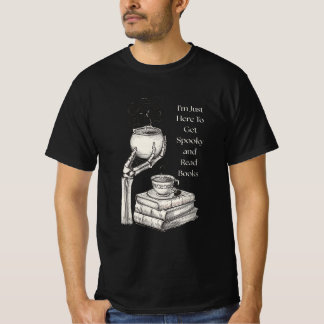 Spooky & Books: Witchy Skeleton Hand Cauldron Tシャツ