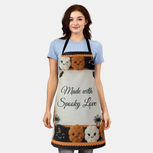 Spooky Cute Crochet Pumpkin Halloween Apron エプロン (着用した状態)