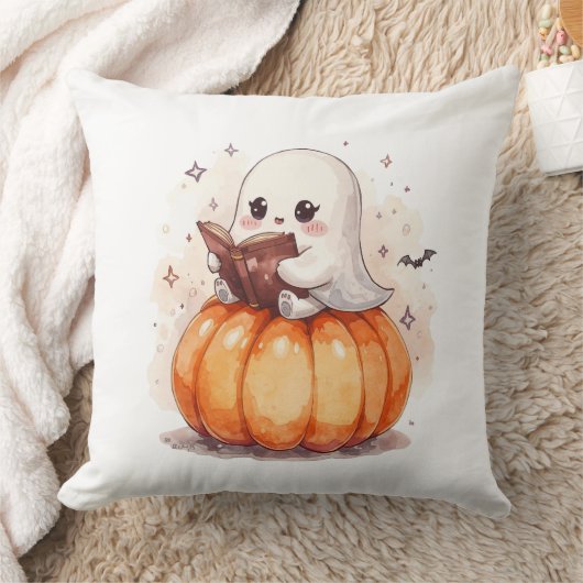 Spooky Cute Ghost Reading – Cozy Halloween Pumpkin クッション (ブランケット)