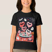 Spooky-cute Halloween Illustration of Heart  トライブレンドＴシャツ (正面)