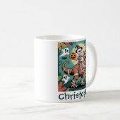 Spooky Dino Rider – Skeleton on Mummy T-Rex コーヒーマグカップ (正面右)