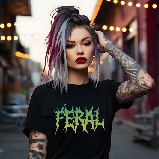 Spooky Feral Tシャツ