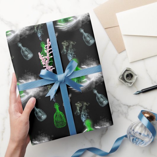 Spooky Ghostly Hands Halloween  ラッピングペーパー (ギフト)