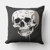 Spooky Halloween Melting Cranium With Bat Imagery  クッション (正面)