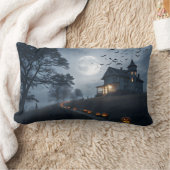 Spooky Haunted House on a Hill  ランバークッション (ブランケット)