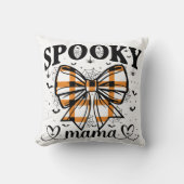 Spooky Mama – Cute Halloween for Moms クッション (正面)