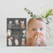  spooky One ハロウィン 動物 1歳の誕生日 写真 招待状 (スタンド正面)