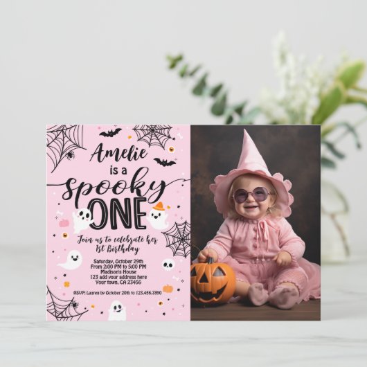 Spooky One Pink Ghost Halloween Invite with Photo 招待状 (スタンド正面)