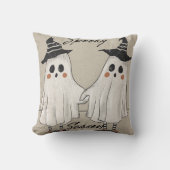 Spooky Season Squad Throw Pillow クッション (正面)