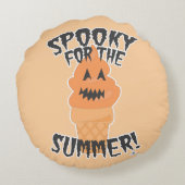   Spooky Summer Fun Summerween Cartoon Cone ラウンドクッション (裏面)