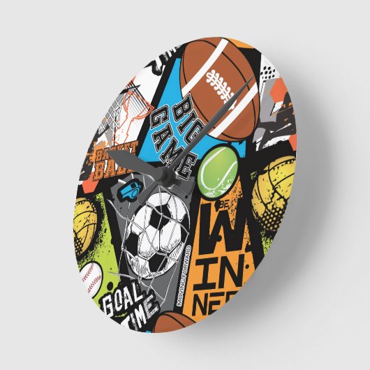 Sport Pattern With Balls ラウンド壁時計 (傾斜)