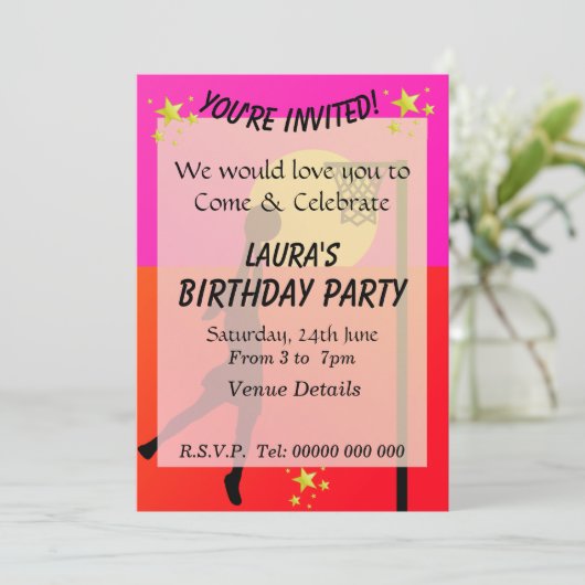 Sporty Netballをテーマにしたパーティー 招待状 (スタンド正面)