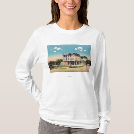 Spreckelsのホテルの外観 Tシャツ (正面)