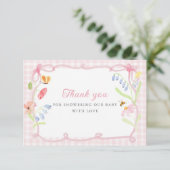 Spring Floral Pink Gingham Baby Shower サンキューカード (スタンド正面)