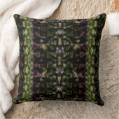 spring green 004 Throw Pillow クッション (ブランケット)