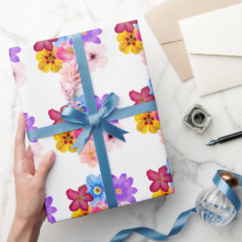 Spring Harmony - Mixed Watercolor Flower Bouquet ラッピングペーパー