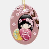 Spring Kokeshi Doll - Cute Japanese Geisha on Pink セラミックオーナメント (裏面)