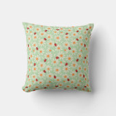 Spring Ladybugs and Daisies Throw Pillow クッション (正面)