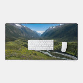 Spring Valley in the Andes Mountains デスクマット (キーボード&マウス)