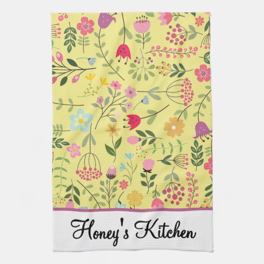 Spring Wildflowers Florals on Yellow Personalized キッチンタオル (縦)