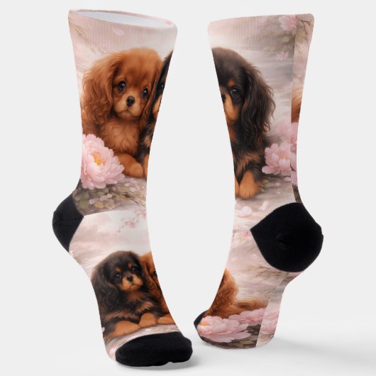 Springtime blossom Cavalier spaniel puppies ソックス (傾斜あり)