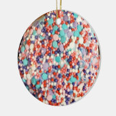 Sprinklesカラフル Cupcakeのトップフォト セラミックオーナメント (左)