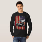 Sprint Car Dirt Track Racing USA Flag Veterans Day Tシャツ (正面フル)
